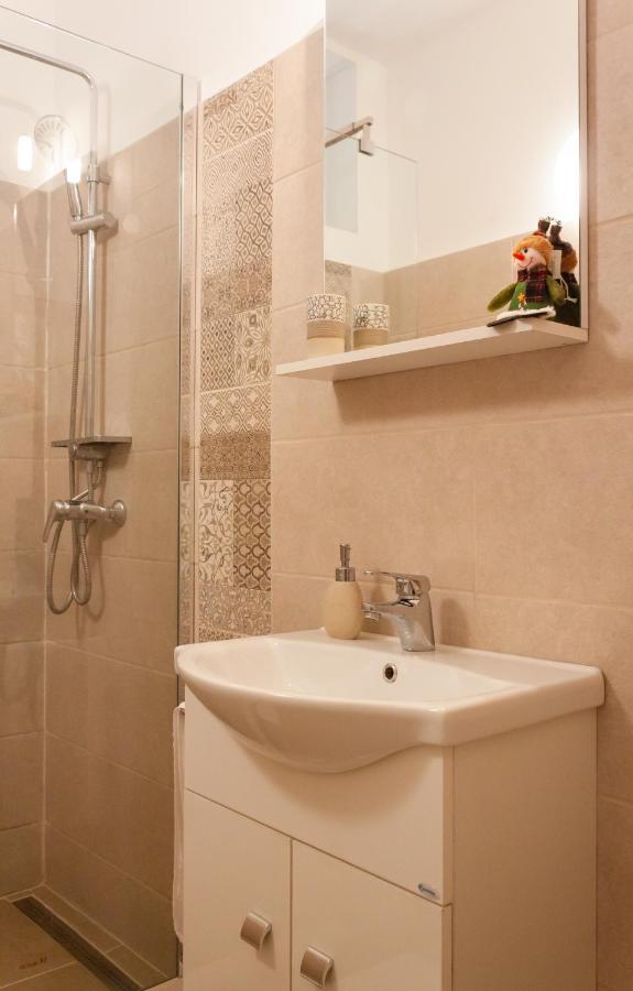 בראשוב Cozy Family Apartments מראה חיצוני תמונה